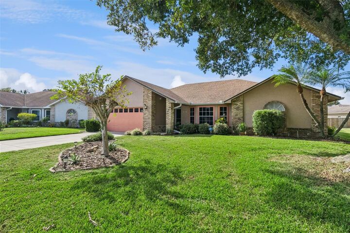 Property Photo: 1512 Reade Circle FL 34772