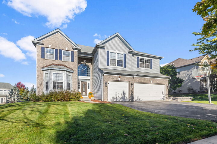 Property Photo:  1380 Acorn Court  IL 60118 