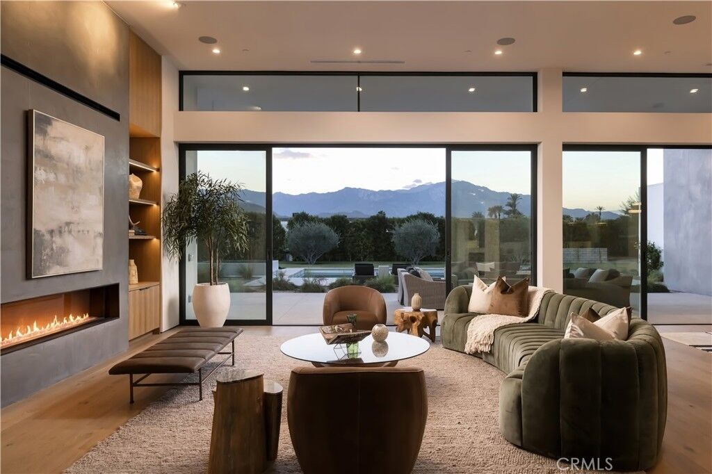 Property Photo:  3 Wren Court  CA 92270 