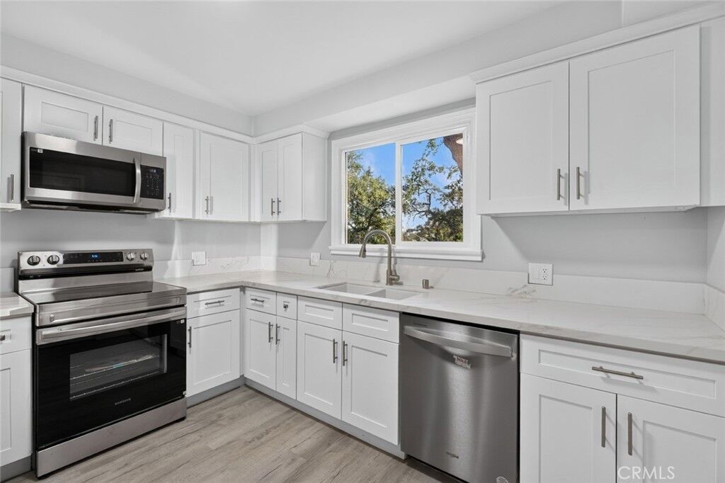 Property Photo:  3304 Crestford 1/2  CA 91001 