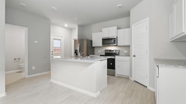 Property Photo: 2900 Maple Orchard Lane TX 76140