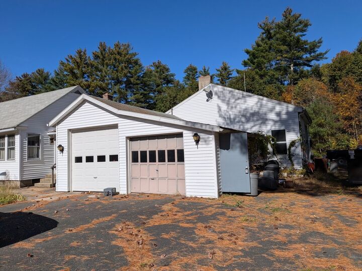 Property Photo: 702 Belchertown Rd MA 01082