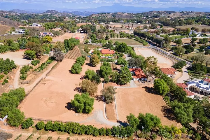 Property Photo:  39555 Avenida Bonita  CA 92562 