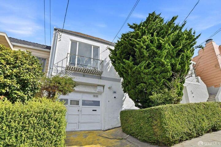 Property Photo: 815 Avalon Avenue CA 94112