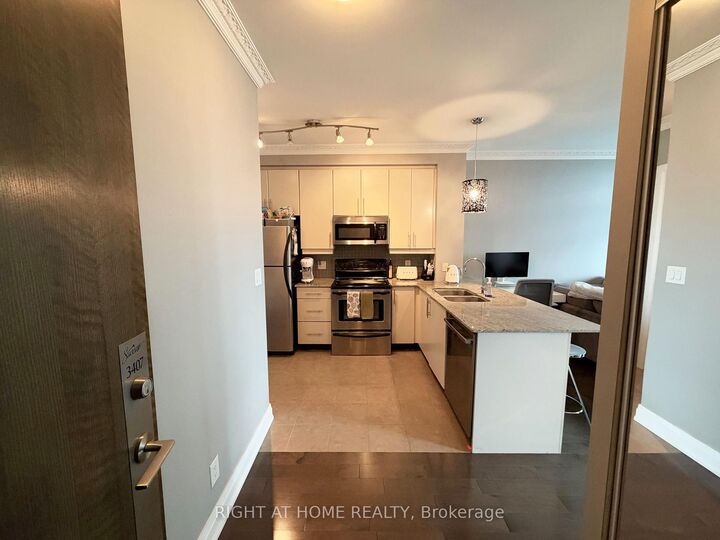 Property Photo: 16 Harbour Street 3407 ON M5J 2Z7