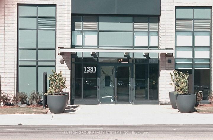 Property Photo:  1381 Lakeshore Road E 609  ON L5E 1G6 