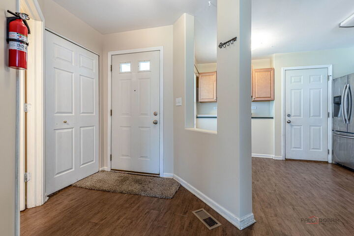 Property Photo:  162 Fairfield Lane 162  IL 60188 