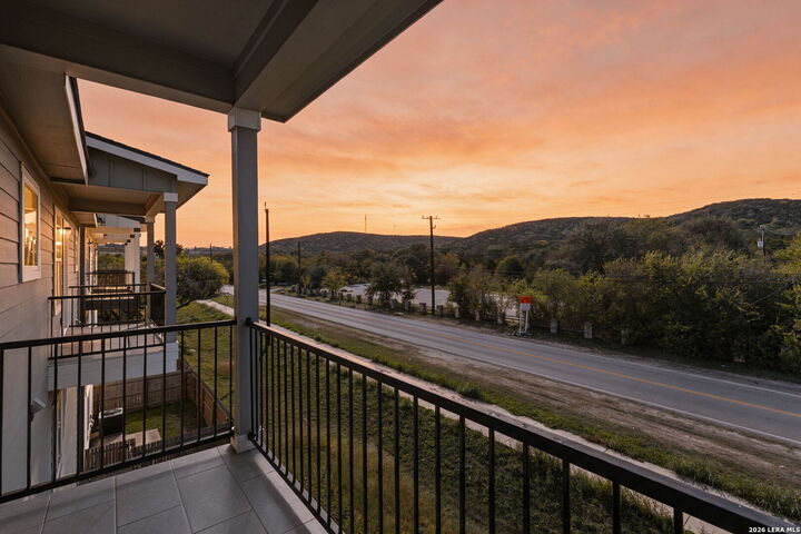 Property Photo: 21503 Sir Walter Ln TX 78256