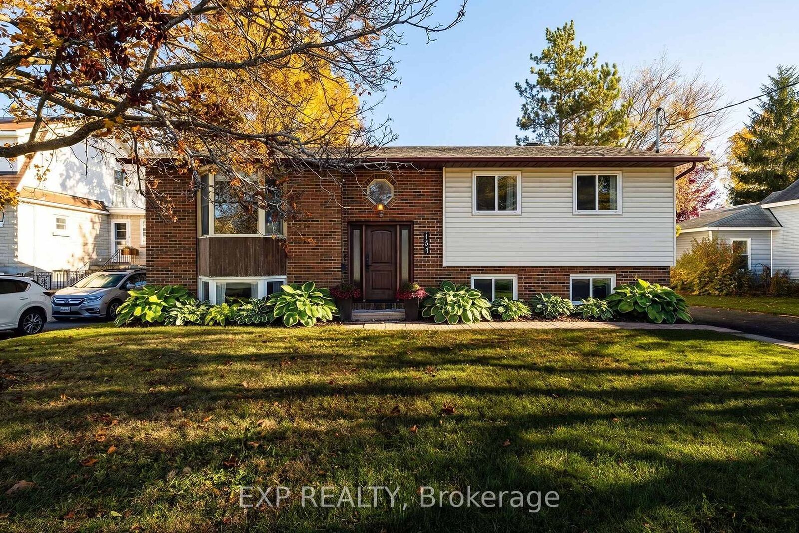 Property Photo:  141 Napoleon Street  ON K7C 2X1 