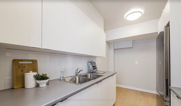 Property Photo:  50 Driftwood Avenue 1406  ON M3N 2M6 