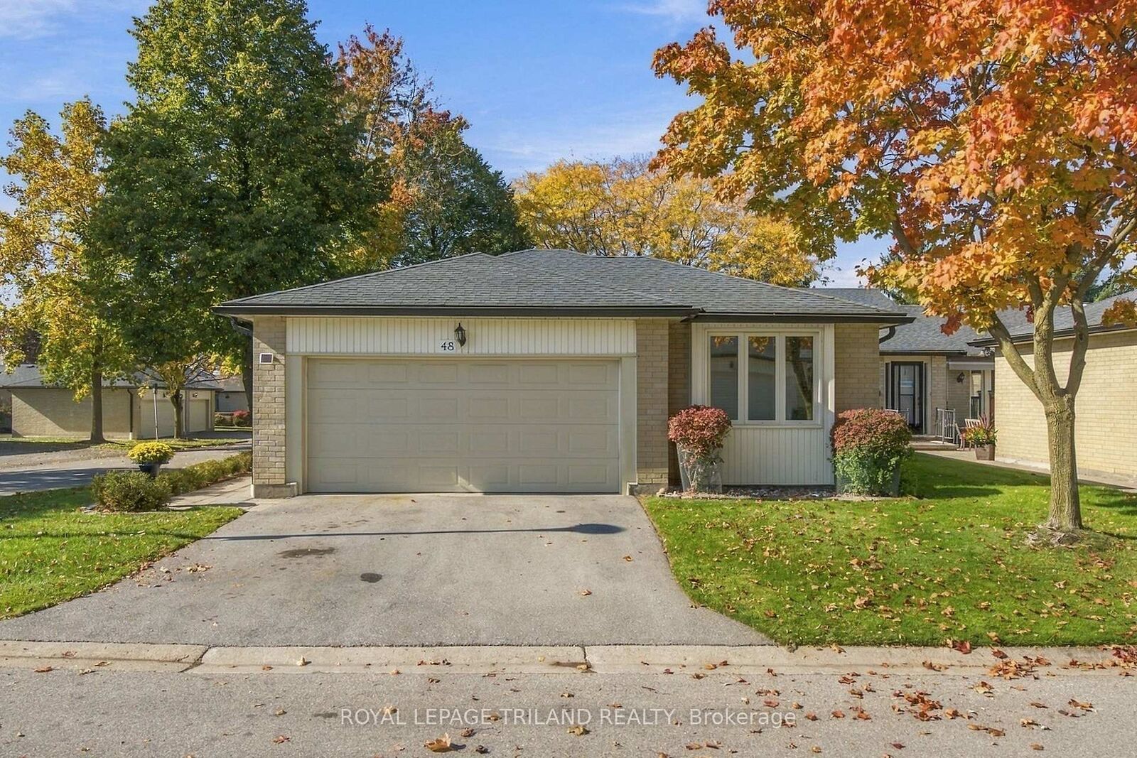 Property Photo: 163 Pine Valley Drive 48 ON N6J 4R2