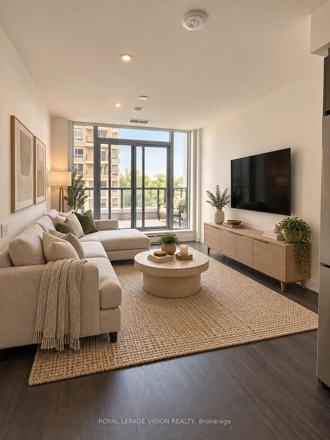 Property Photo:  30 Inn On The Park Drive 404  ON M3C 0P7 