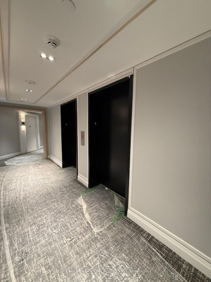 Property Photo:  26 Mill Street 209  ON L7G 0P9 