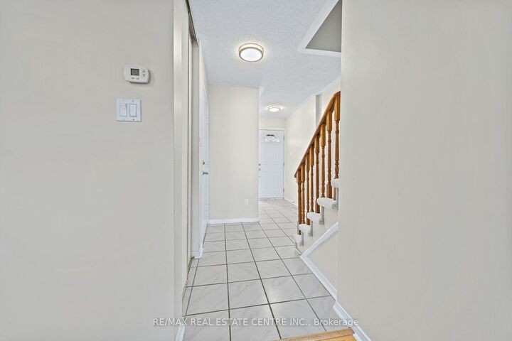 Property Photo:  59 Corey Circle 97  ON L7G 5L7 