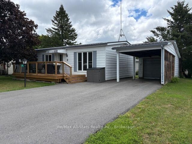 Property Photo: 7 Cedar Street ON K9V 4R1