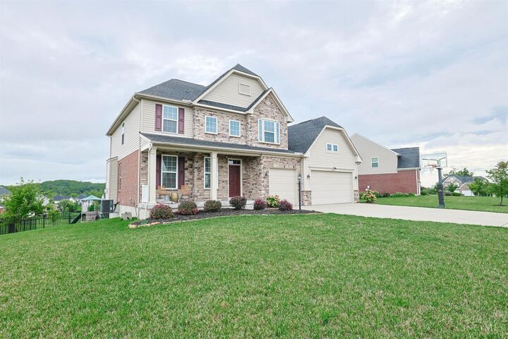 Property Photo:  2706 Hartfield Lane  OH 45040 