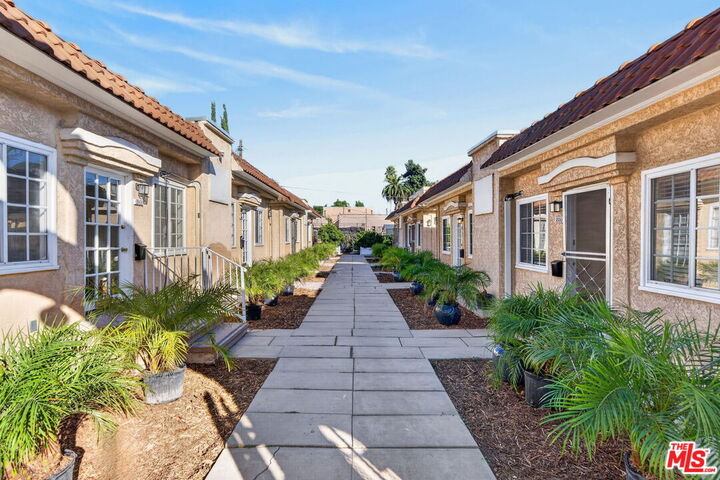 Property Photo:  1868 N Berendo St  CA 90027 