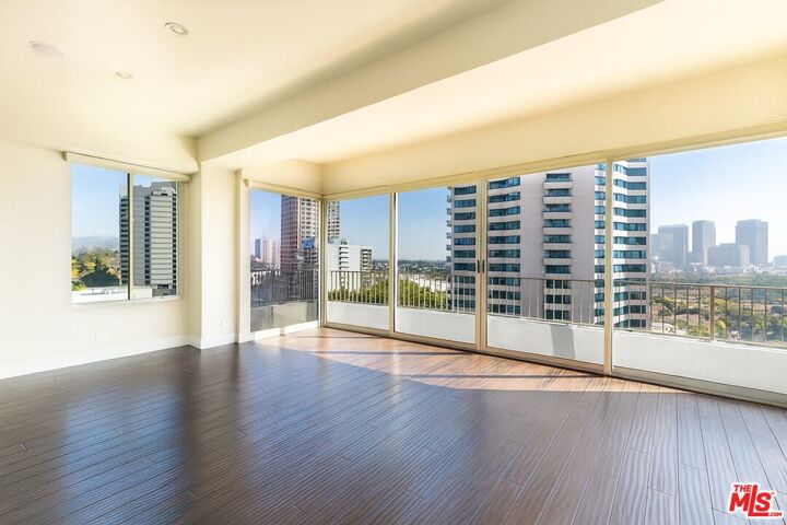 Property Photo:  10501 Wilshire Blvd, Unit 1403  CA 90024 