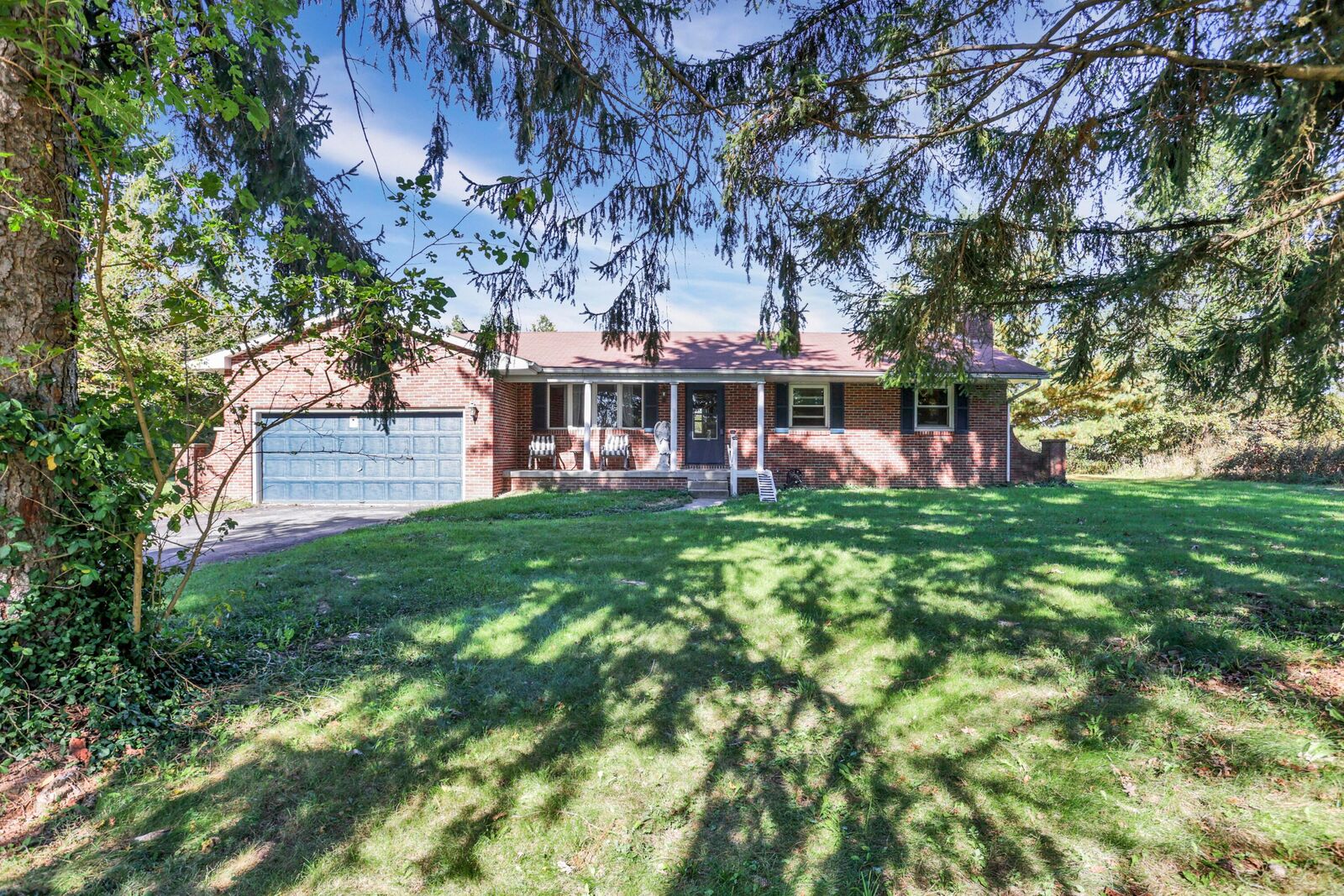 Property Photo:  6890 Refugee Road  OH 43147 