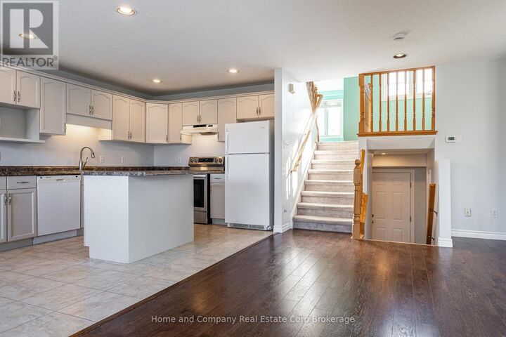Property Photo:  82 Walsh Crescent  ON N5A 7X8 
