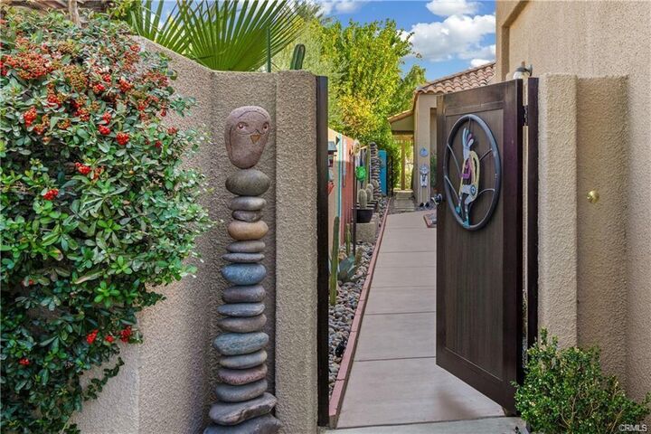 Property Photo: 21 Colonial Drive CA 92270