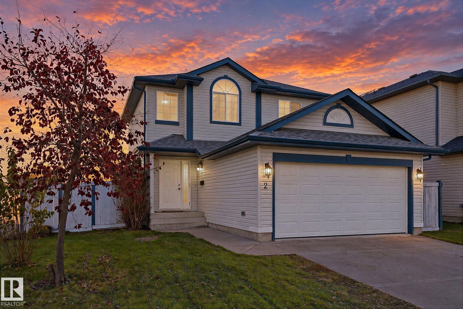 Property Photo:  2 Heatherglen Drive  AB T7X 4L1 