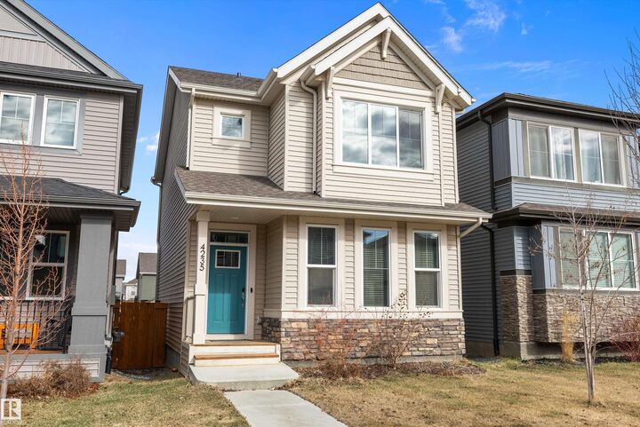 Property Photo:  4235 Chichak Close SW  AB T6W 4B3 