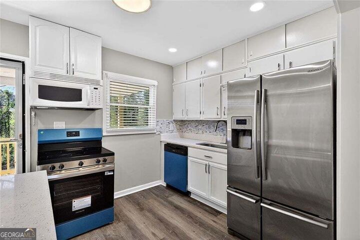 Property Photo: 3045 Lindon Lane GA 30033