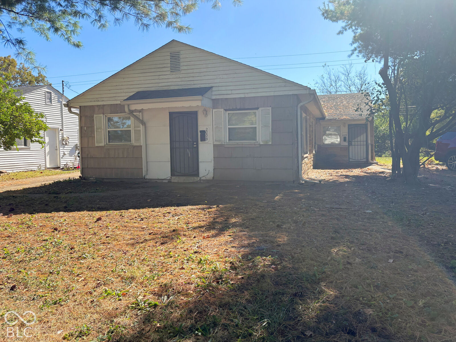 Property Photo:  2207 Admiral Drive  IN 46219 