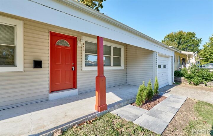 Property Photo:  842 Holiday Avenue  MO 63042 