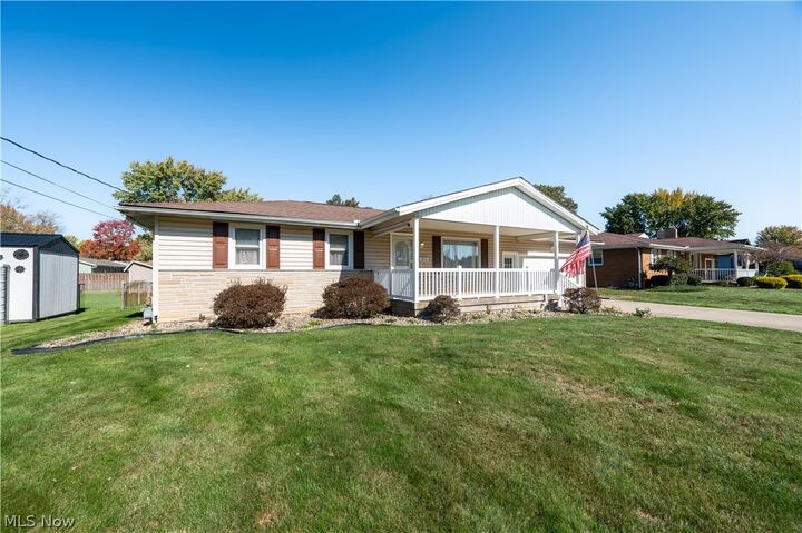 Property Photo:  4710 Pinegrove Avenue  OH 44515 