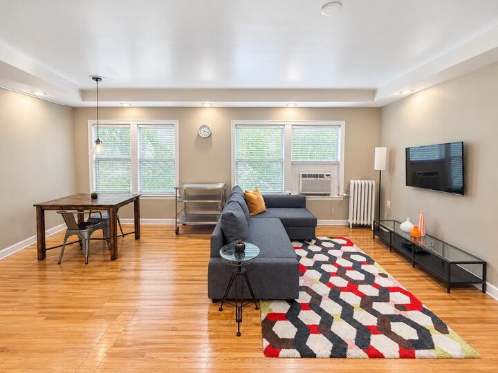 Property Photo: 2739 Girard Avenue S 304 MN 55408
