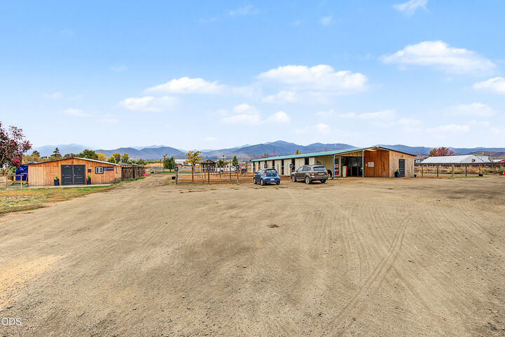 Property Photo: 131 S Stage Road OR 97501