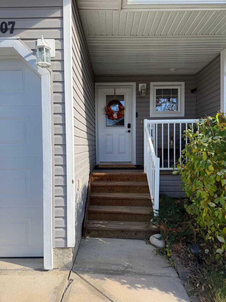 Property Photo:  507 13 Street SE  AB T0G 2A3 
