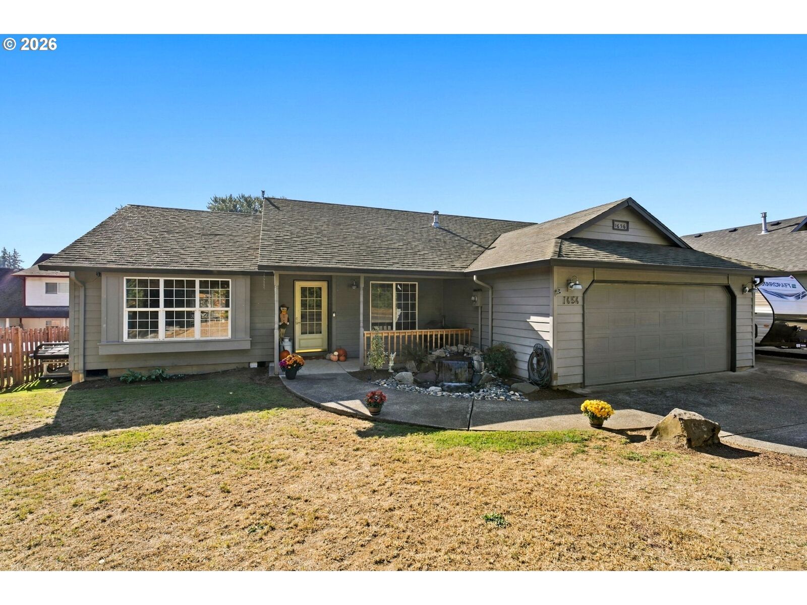 Property Photo:  1656 N R St  WA 98671 