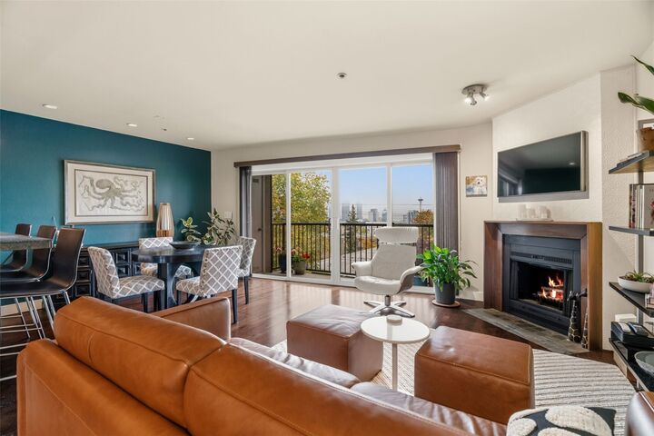 Property Photo: 511 E Roy Street 409 WA 98102