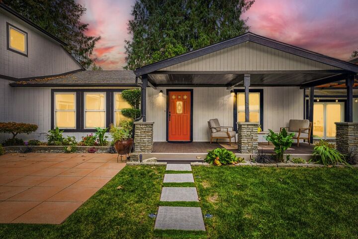 Property Photo:  18824 SE 164th Street  WA 98058 