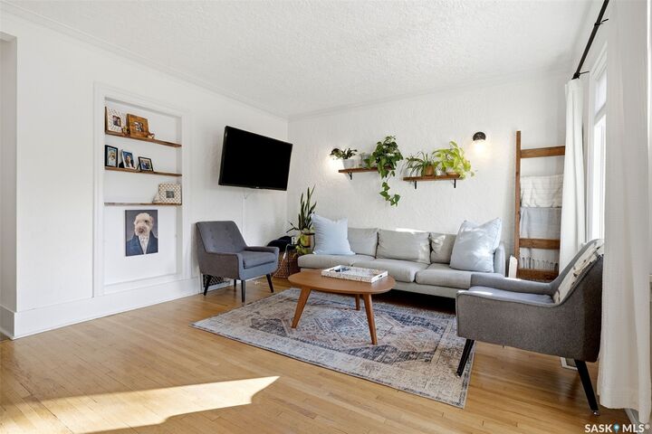 Property Photo:  2263 Queen Street  SK S4T 4C6 