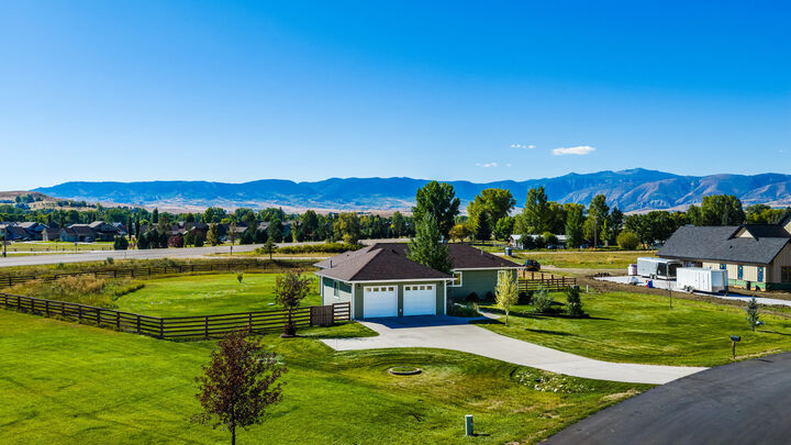 Property Photo: 1132 Cross Creek Court WY 82801
