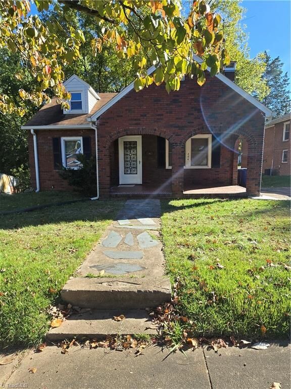 Property Photo: 204 E 25th Street NC 27105