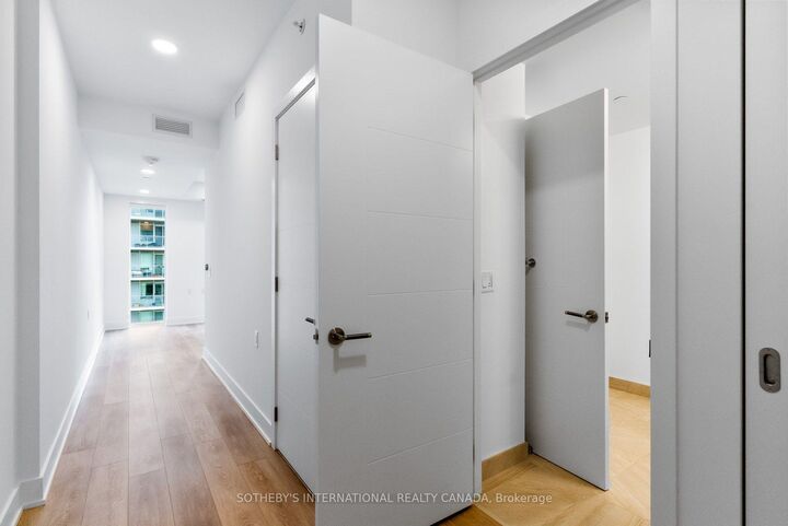 Property Photo:  200 Redpath Avenue 3301  ON M4P 0E6 