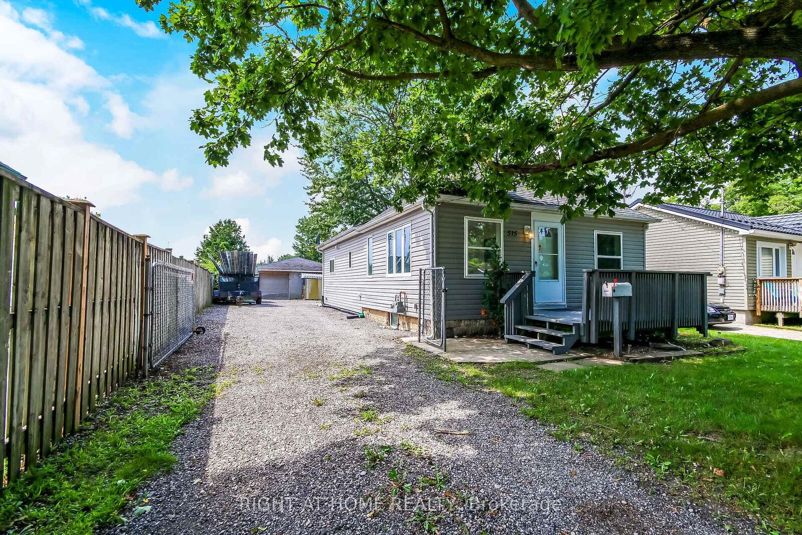 Property Photo:  515 Third Street  ON N5V 2C1 