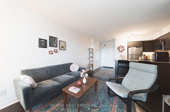 Property Photo:  27 Rean Drive 524  ON M2K 0A6 