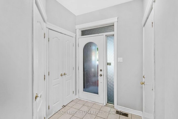 Property Photo:  141 Hearst Way  ON K2L 4G5 