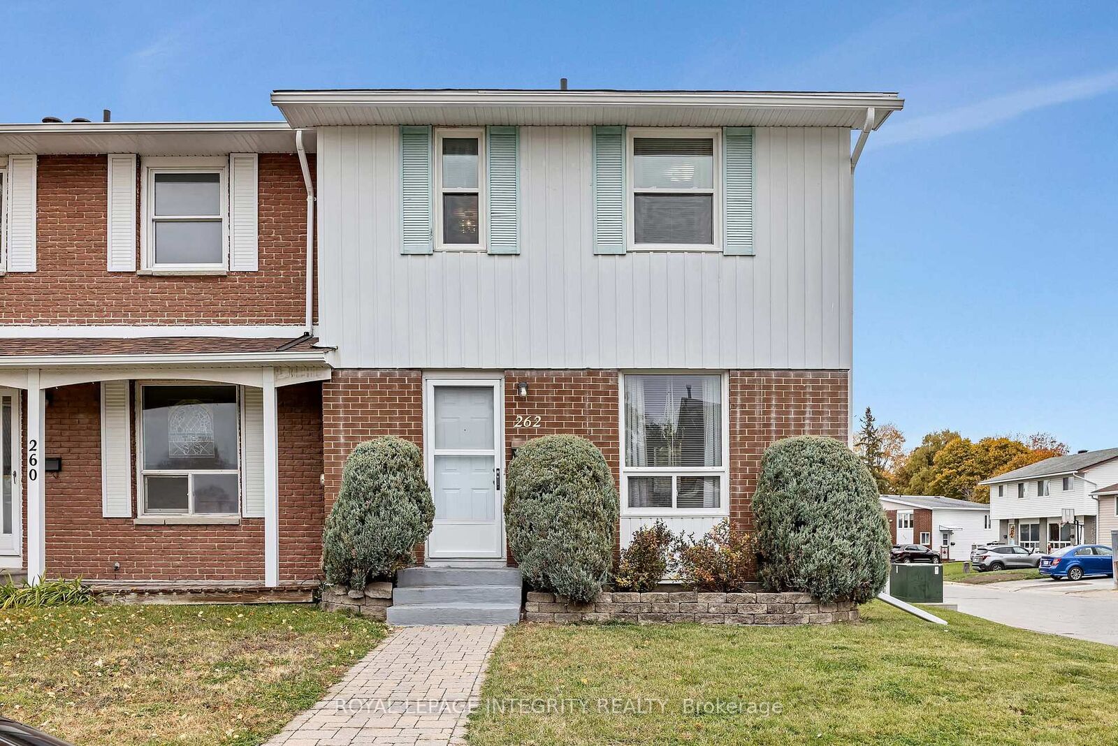 Property Photo:  262 Edward Street S  ON K7S 2X7 
