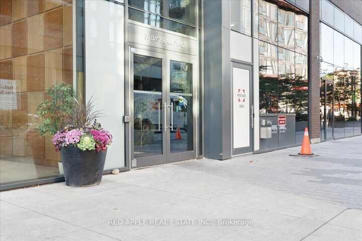 Property Photo:  30 Baseball Place 207  ON M4M 0E8 