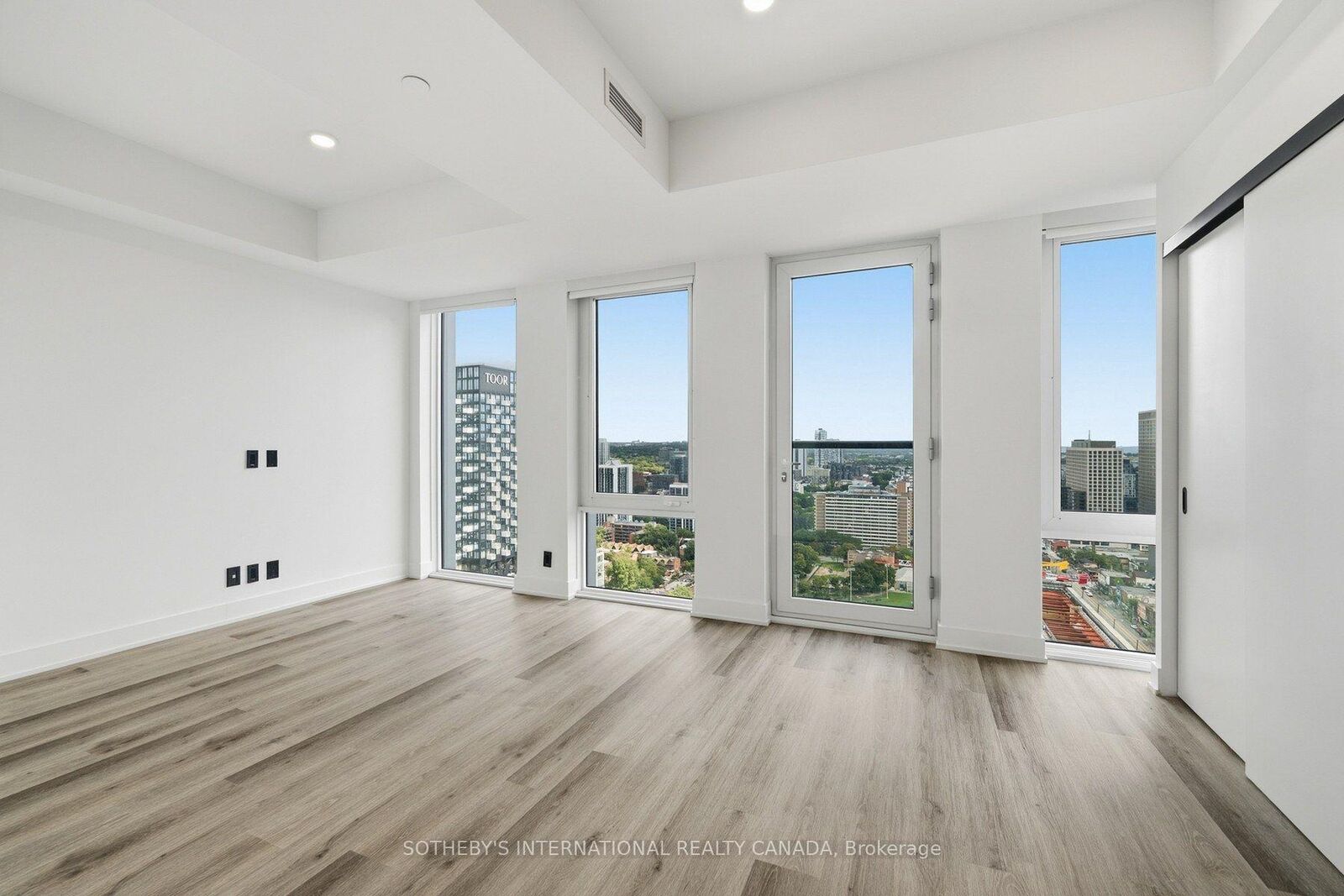 Property Photo:  30 Mutual Street E2905  ON M5B 2A7 