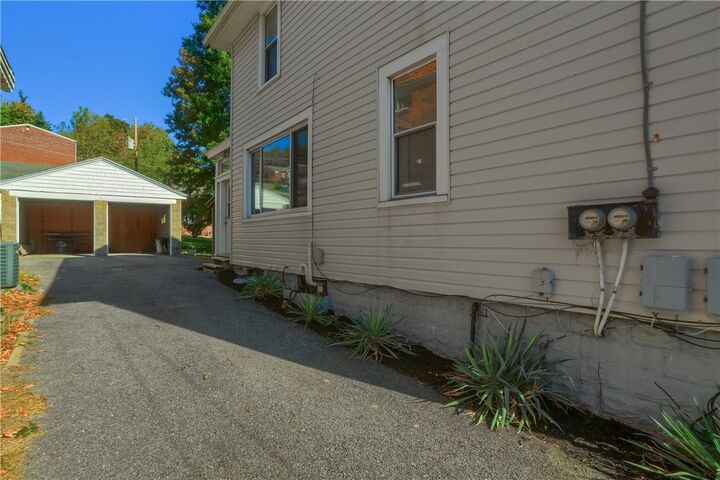Property Photo:  3672 Myrtle Ave  PA 15234 