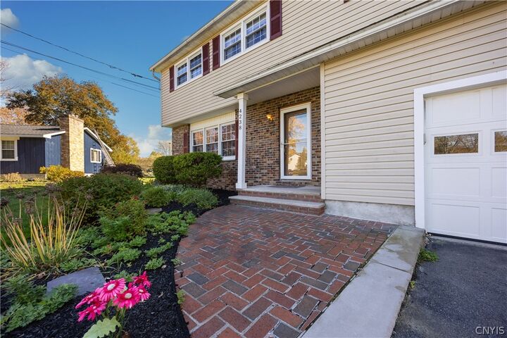 Property Photo:  4238 Black Oak Circle  NY 13088 