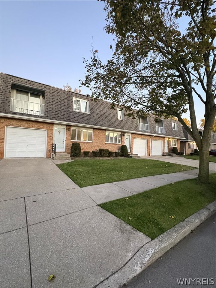 Property Photo: 138 Rebecca Park NY 14207